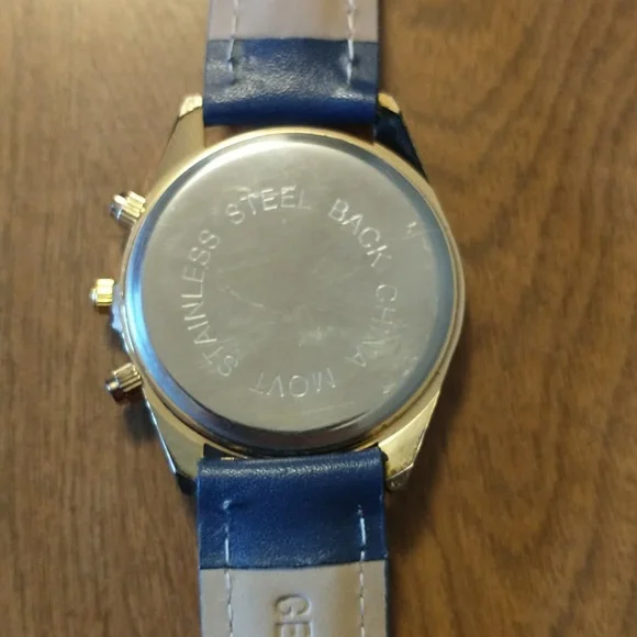 Classique Men's Watch with original case - Picture 7 of 10